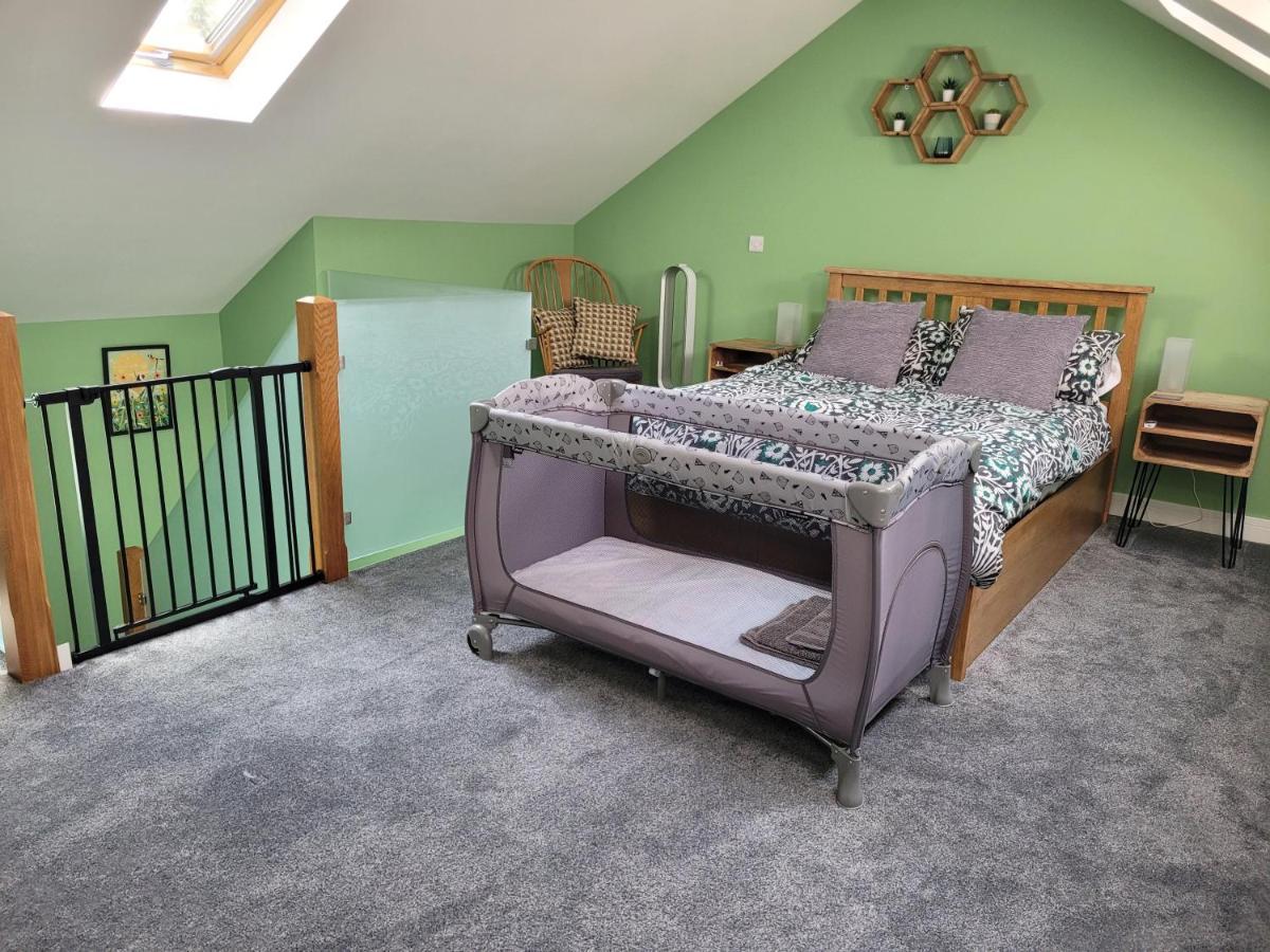 Forest Cedar Lodge, Forest Of Dean Cinderford Eksteriør bilde